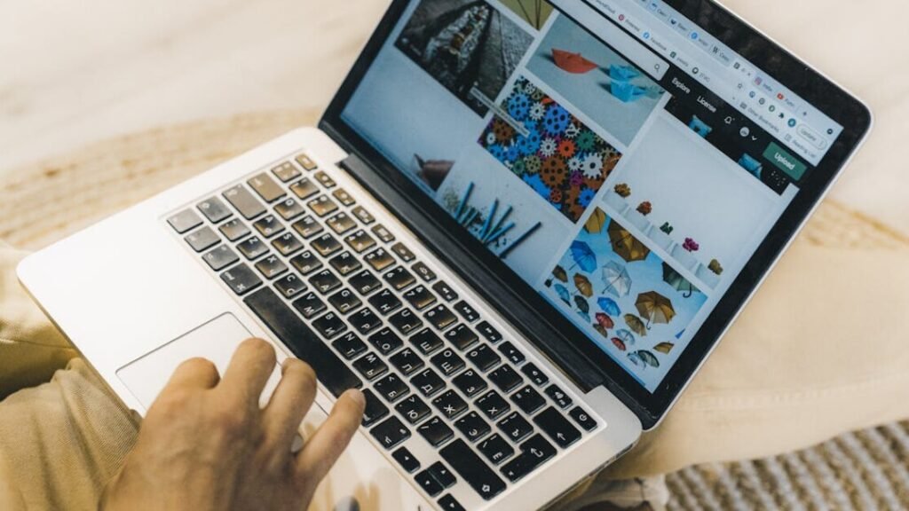 Télécharger un modèle de cahier de charge site web en PDF à imprimer